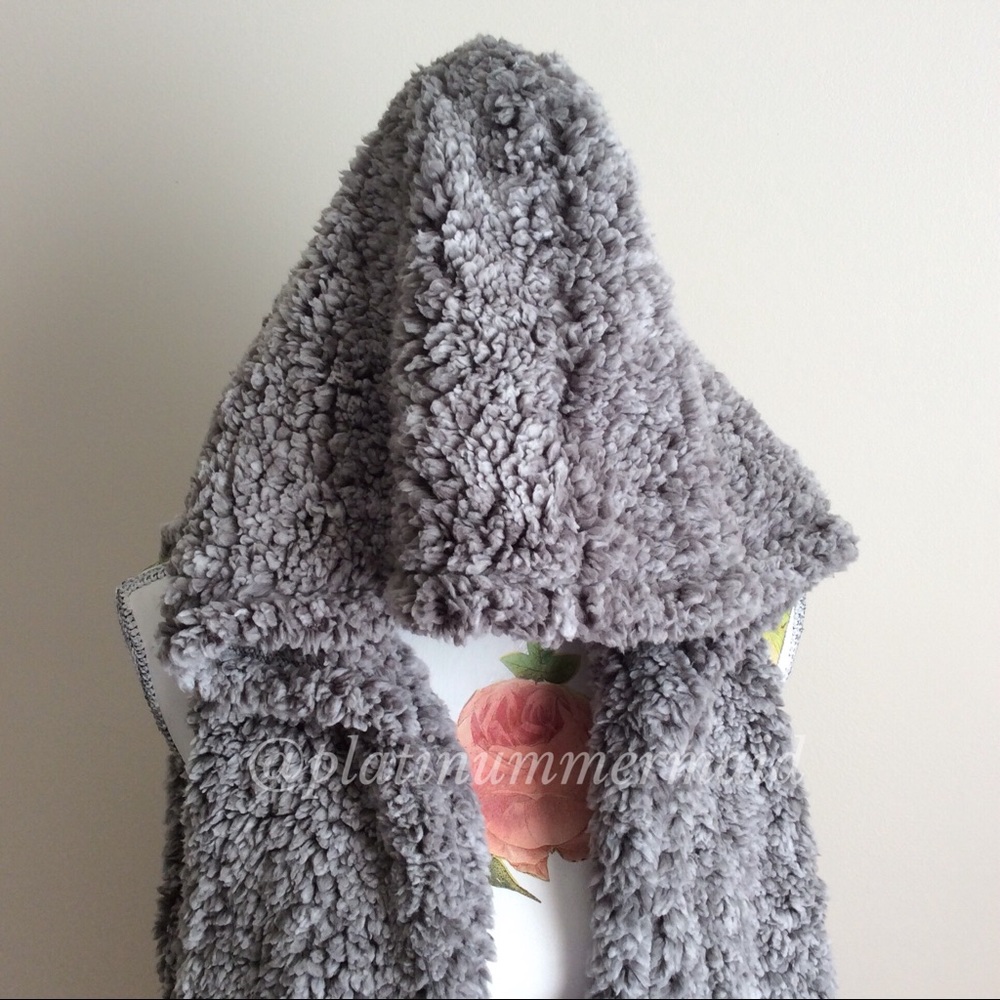 Teddy Bear Hooded Vest UBER SOFT 🐻 - Picture 8 of 8